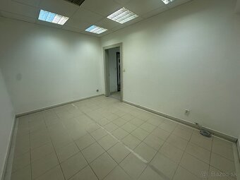 Na prenájom obchodný priestor 226m 2  - Voľný ihned - 7