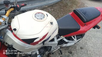 Honda CBR 900RR - 7