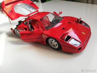 1:18 FERRARI F40 vyklapacie svetla - 7