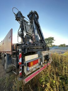 Volvo FL12 valník s hydraulickou rukou - 7