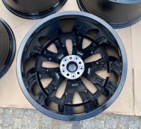 Disky BMW 7 G70  i7  R21 M paket - 7