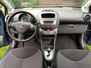 Toyota Aygo automat r.v 2008 benzín 1.0 50kw 5dv - 7