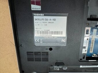 Predám pokazený notebook na náhradné diely zn.TOSHIBA C55 - 7