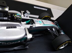 MERCEDES AMG F1 W07 HYBRID 2016 NICO ROSBERG MINICHAMPS 1:18 - 7