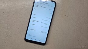 Funkčný Xiaomi Redmi 7 - jemná puklina - 7