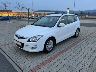 Hyundai i30 CW 1.6i 92 kw digi klima koupeno v ČR - 7