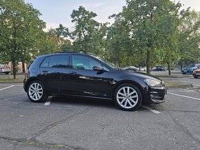 VW GOLF ČIERNY 4x4 2.0 TDI, STREŠNÉ OKNO, HIGHLINE - 8