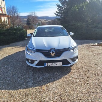 Renault Megane hatchback - 8