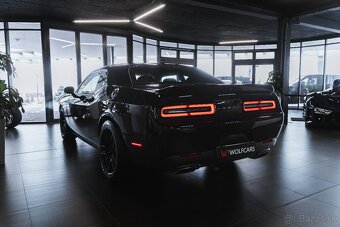 Dodge Challenger 5.7 Hemi - 8