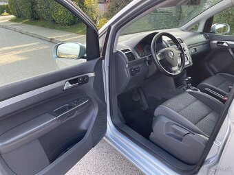 Volkswagen Touran 2.0 TDI DSG Highline Facelift - 8