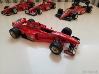 1:24 Bburago 6ks  Formula 1 FERRARI - 8