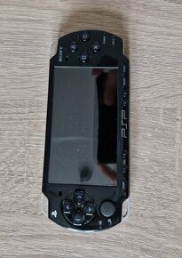 Predám 2x PSP - 8