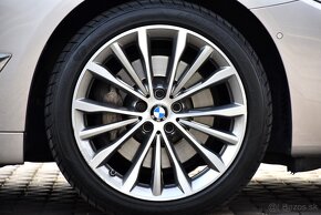 BMW 530d xDrive LUXURY_LINE 4X4_AT_72_000_KM_SR_DPH - 8