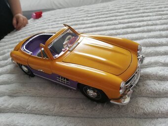 1:18 Mercedes 300 SEL , FERRARI 456  poskodne - 8