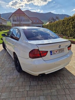 BMW 318D - 8