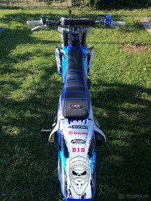 Yamaha YZ 125 - 8