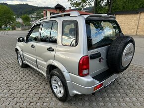 Suzuki Grand Vitara 2.0 TD - 8