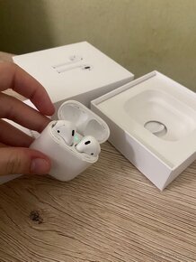 Apple AirPods 2 slúchadla - 8