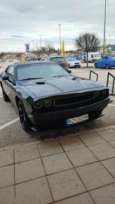 Dodge Challenger - 8