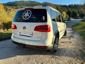 Volkswagen Touran 2.0 TDI 177k Cross DSG - 8