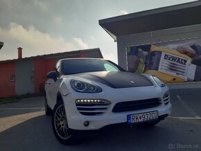 PORSCHE CAYENNE - 8