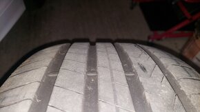 Pirelli 235/45 R18 - 8