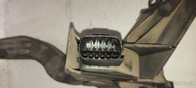 Ford mondeo mk3 plynovy pedal - 8