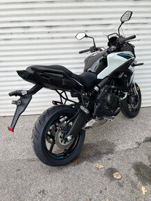 Kawasaki Versys 650 - 8