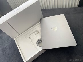 MacBook Air 13" M3 8GB 256GB - 8