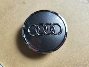 KRYTKY =  AUDI = rôzne druhy = NOVÉ - 8