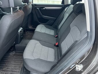 Volkswagen Passat B7 2.0 TDI Comfortline - 8