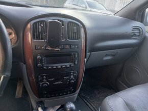 Chrysler Voyager - 8