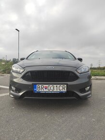 Ford Focus 1.5 EcoBoost ST line - 8