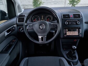 Volkswagen Touran...TDi...7miestne... Top stav ... - 8