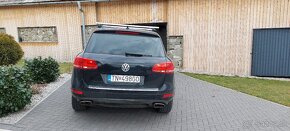 VW Touareg 3.0 V6 - 8