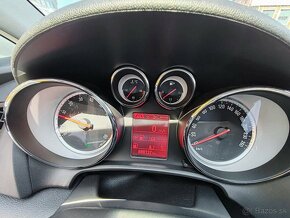 OPEL ASTRA J GTC Sport  1,6i TURBO 174kW 3 dv. MT6 - 8