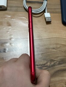 Predám Apple iPhone SE 2020 64GB RED male známky Používania - 8