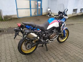 Honda CRF 1000A AFRICA TWIN - 8