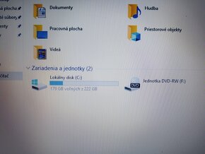 predám notebook Toshiba , 8gb ram , 240gb ssd , HDMI - 8