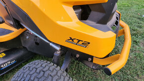 Záhradný traktor s bočným vyhadzovaním Cub Cadet XT2 PS107 - 8