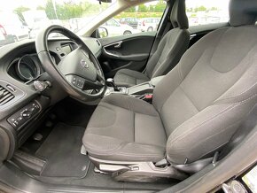 VOLVO V40 2.0d - 8