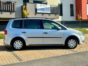 Volkswagen Touran 1.6 TDI Comfortline DSG - 8