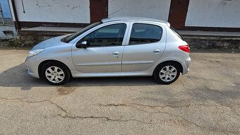 Peugeot 206+ - 8