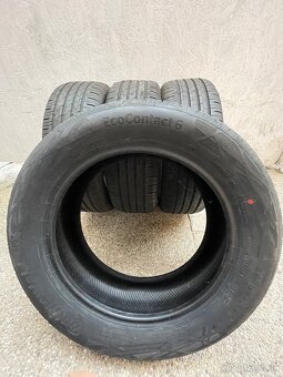 Continental 215/55R17 - letne - 8