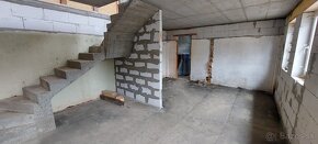 Rozostavaný rodinný dom Kolíňany, 3 izby, 411 m2 pozemok - 8