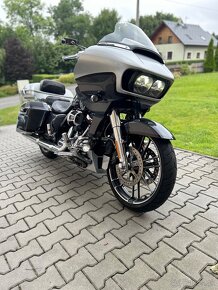 Harley Davidson Road Glide 117 CVO - 8