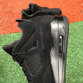 Air Jordan 4 Retro Black Cat - 8