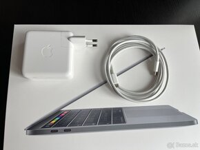 Macbook Pro 13" 2019 v top stave - 8