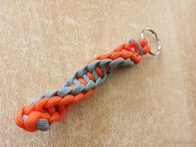 Kĺúčenka paracord DNA - 8