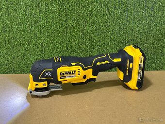 DeWALT DCS355 oscilačná brúska - 8